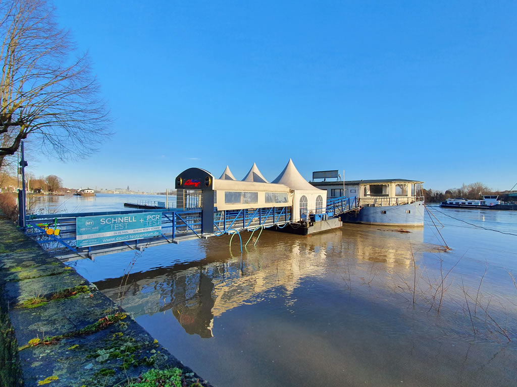 DLRG - Ortsgruppe Köln Rodenkirchen e.V. - Hochwasser in ...